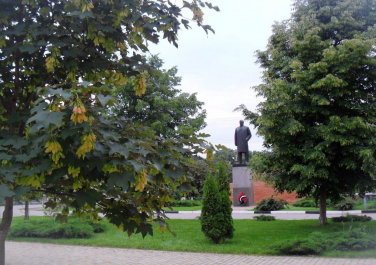 Полтавская, памятник В.И. Ленину, Современные, Цветные, Профессиональные
