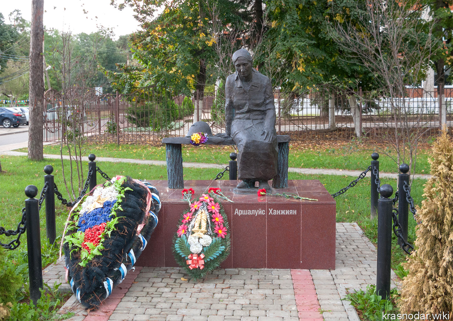 Горячий ключ, Памятник Аршалуйс Ханжиян