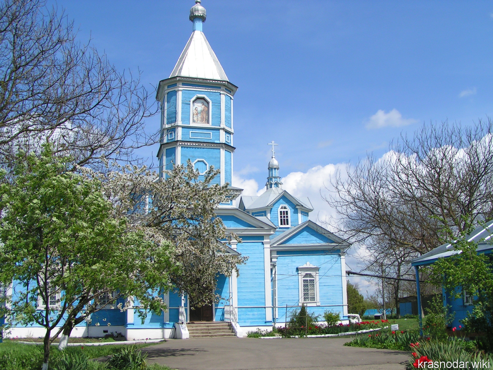 Калининская, Свято-Богоявленский храм