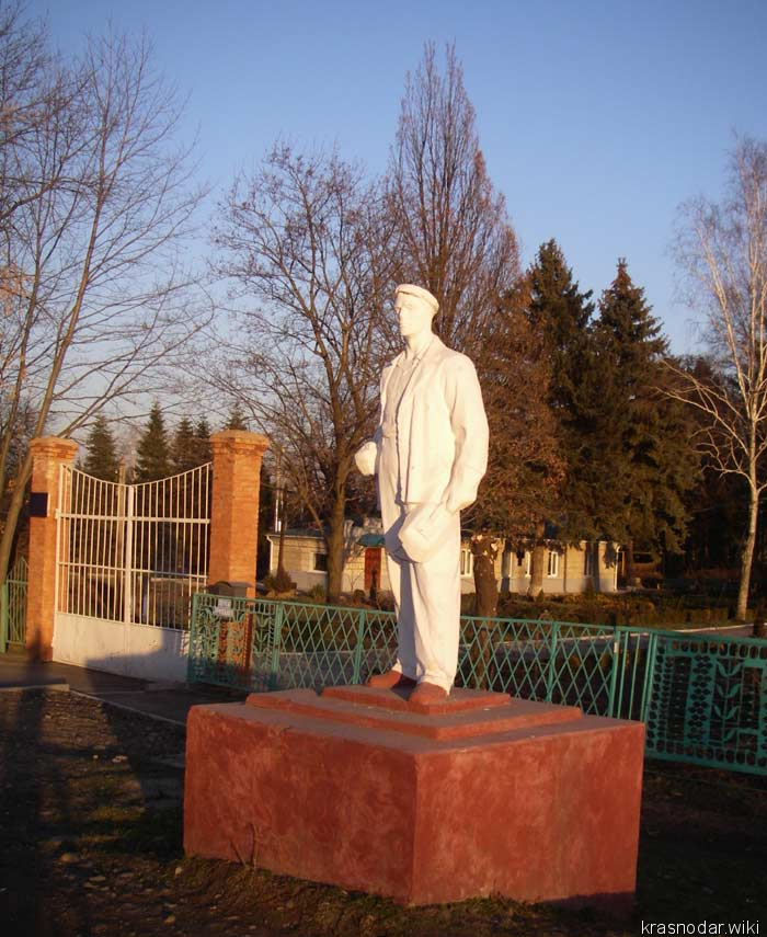 Армавир, Памятник сварщику