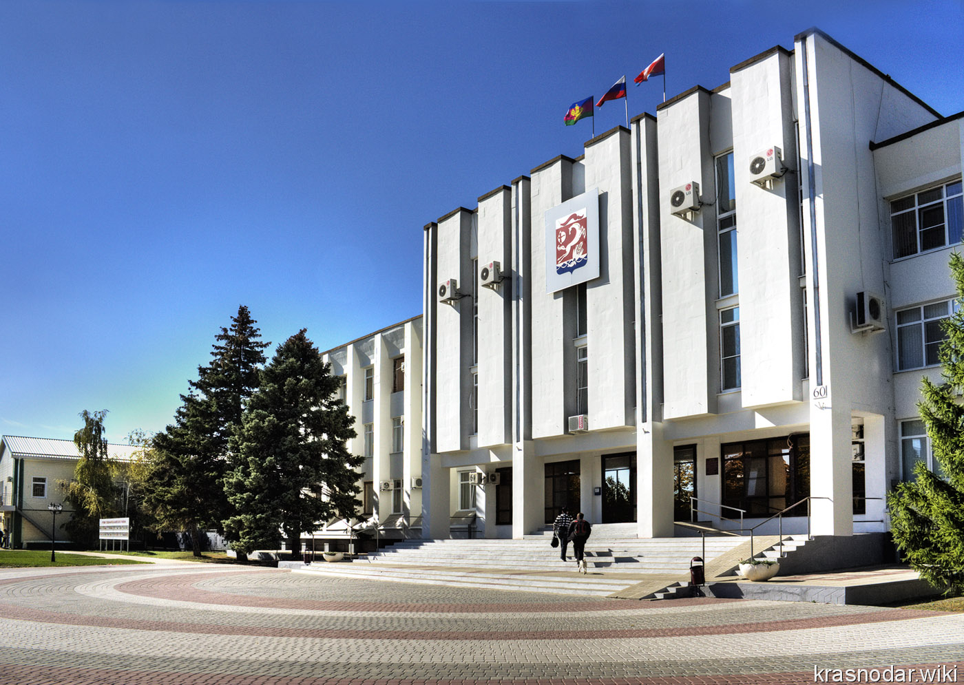 Каневская, администрация