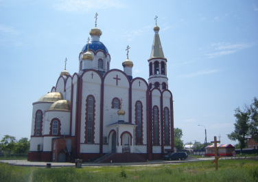 Ленинградская, храм Трех Святителей