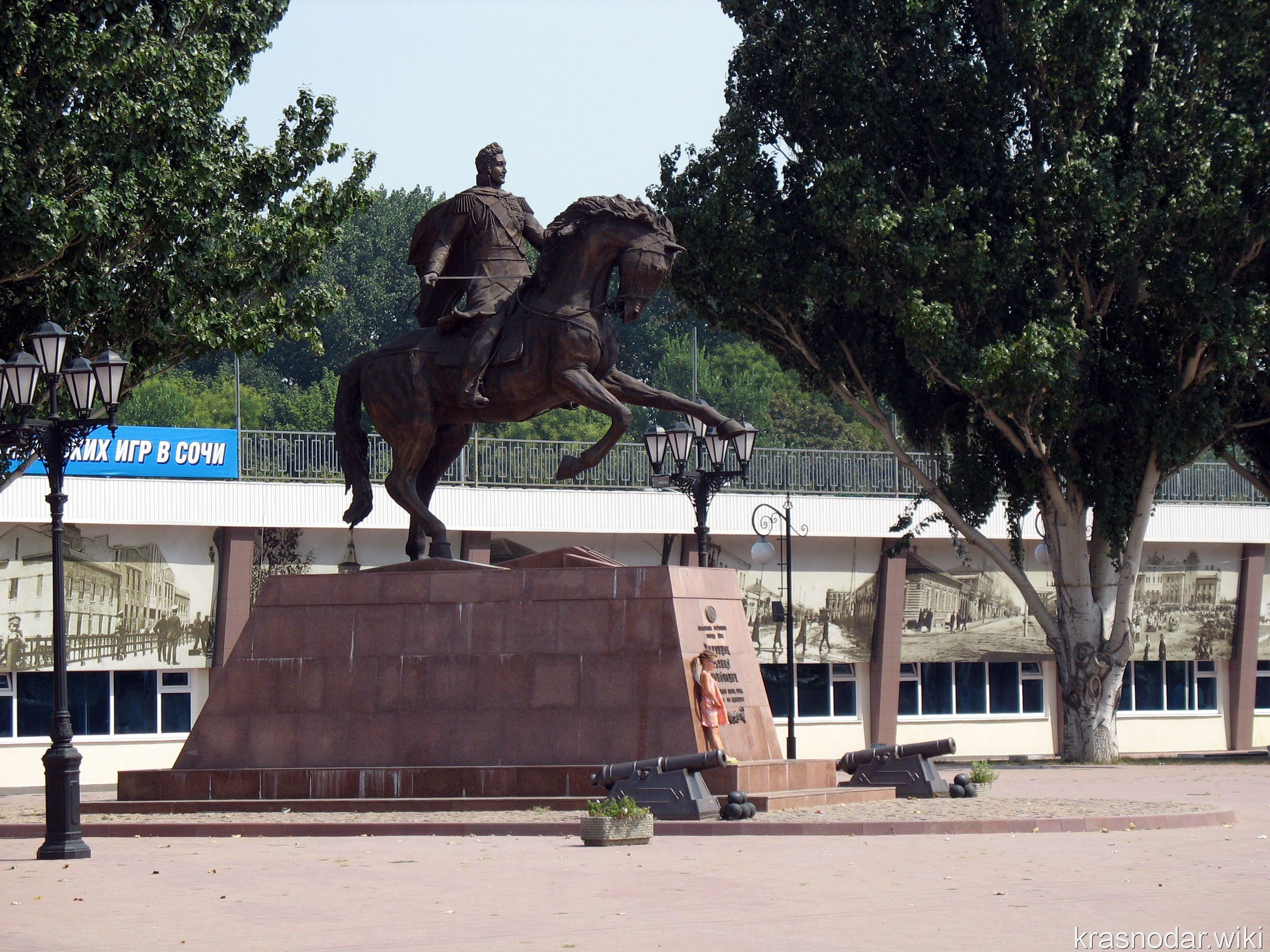 Ейск, Памятник князю Воронцову
