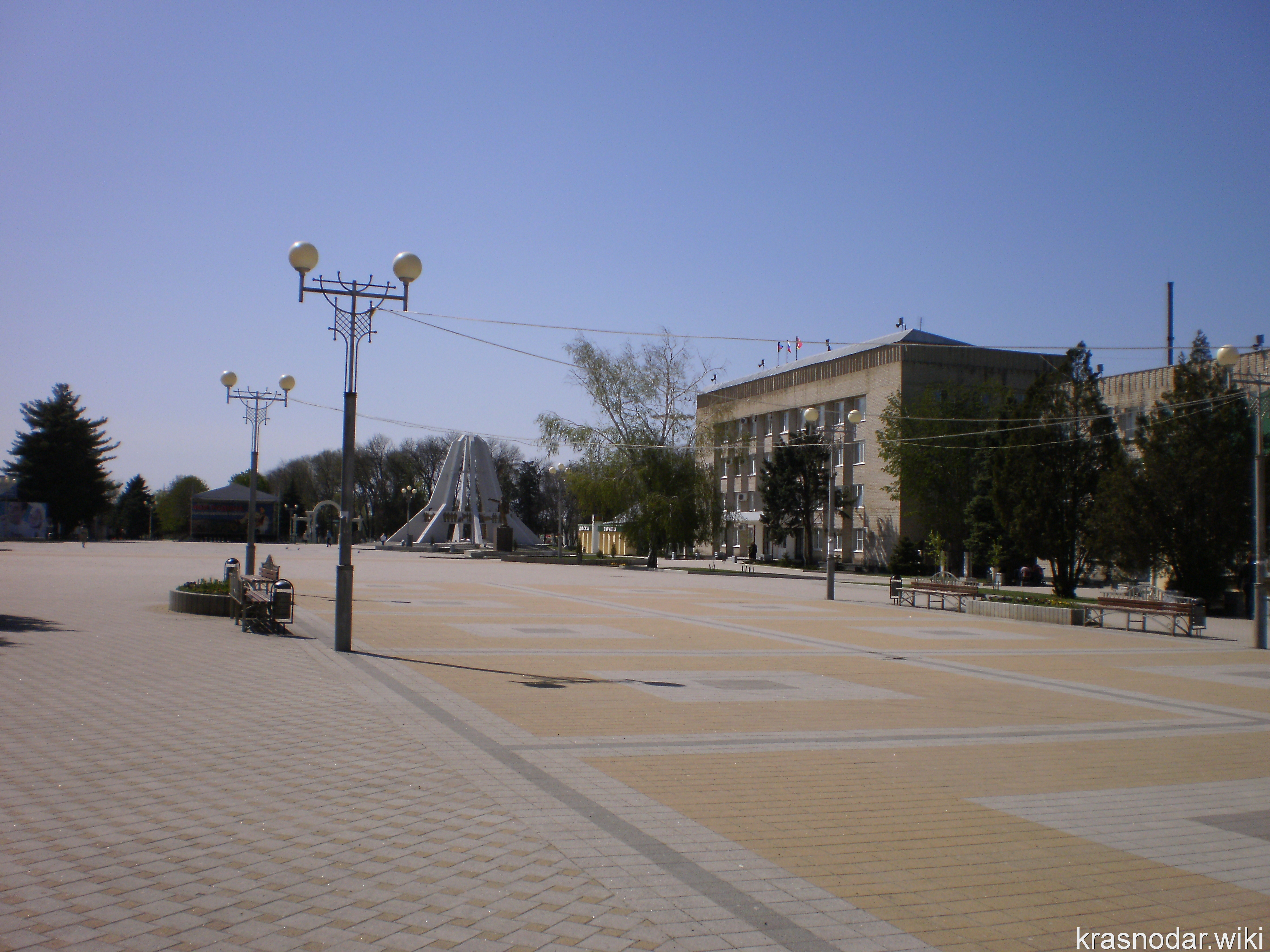 Выселки, Центральная площадь