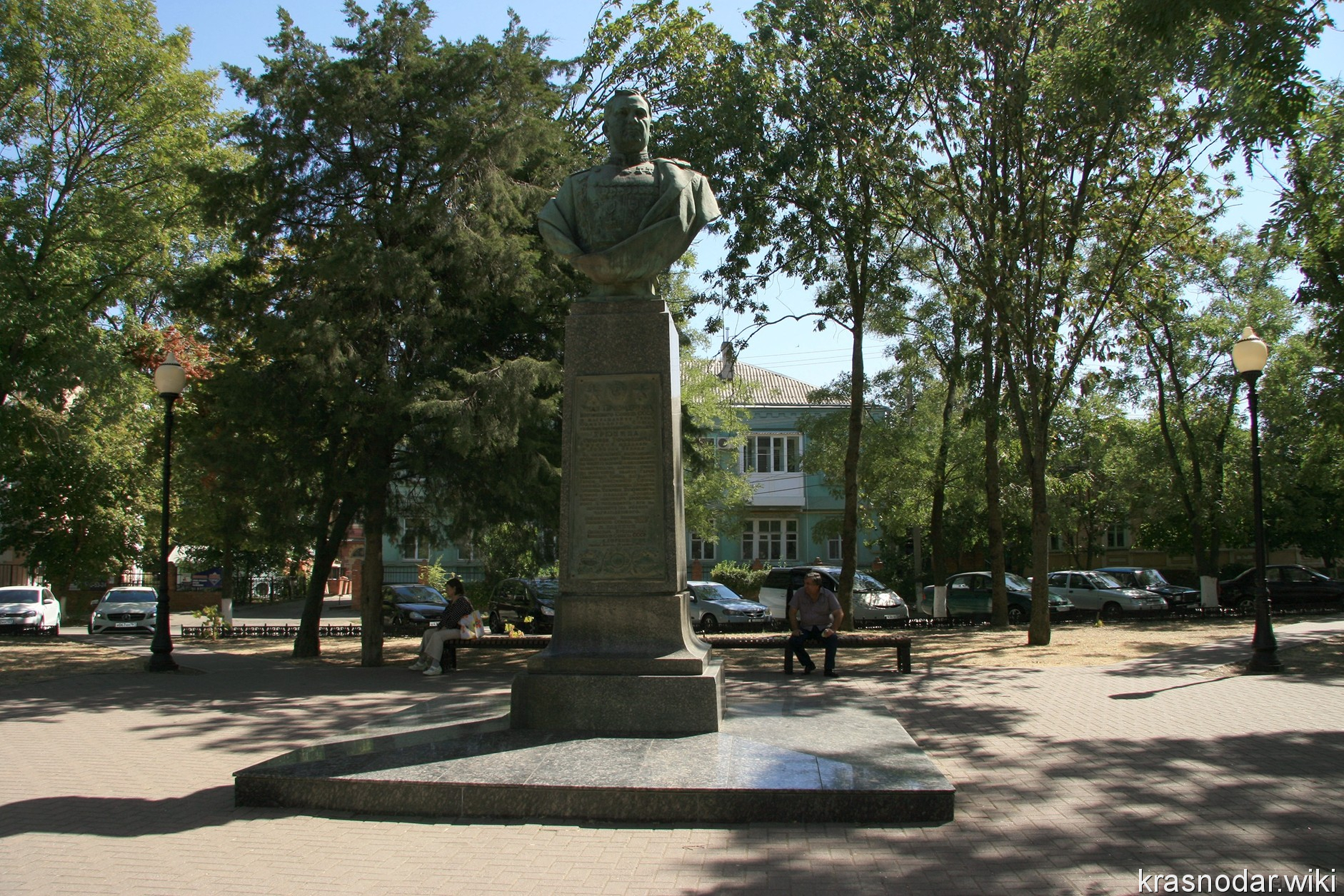 Ейск, Памятник Хрюкину