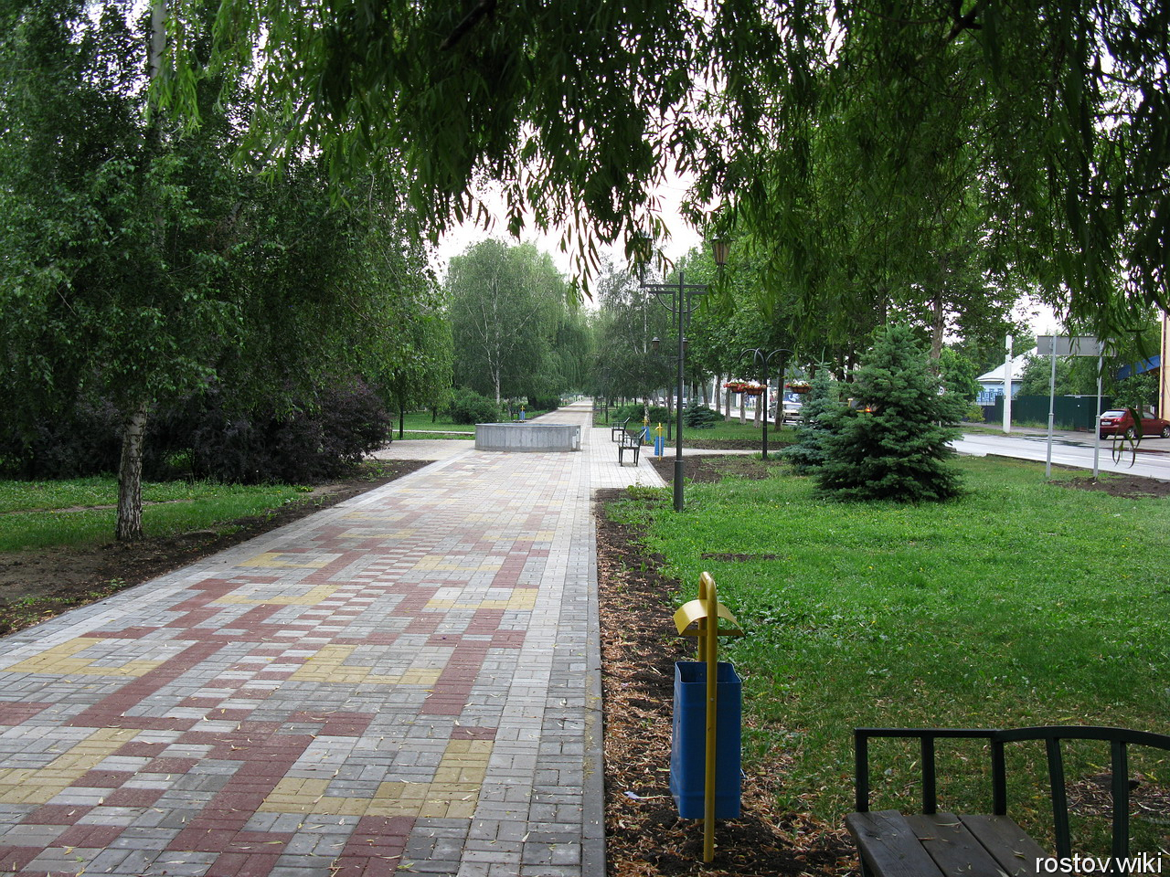 Тихорецк, Сквер у гостиницы