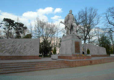 Памятник воинам, принимавшим участие в освобождении города от немецко-фашистских захватчиков (Краснодар)