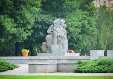 Памятник 13 тысячам краснодарцев-жертвам фашистского террора 