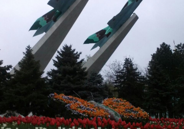 Памятник «Два самолета»
