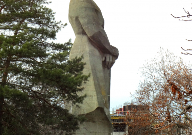 Памятник освобожденному труду «Человек-созидатель»
