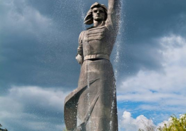 Скульптура «Аврора» (Краснодар)