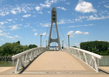 Мост поцелуев (Краснодар)