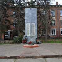 Обелиск в честь воинов-рабочих ЗИП, погибших в 1941-1945 годах на фронтах Великой Отечественной войны, улица Зиповская, 5 (Краснодар)