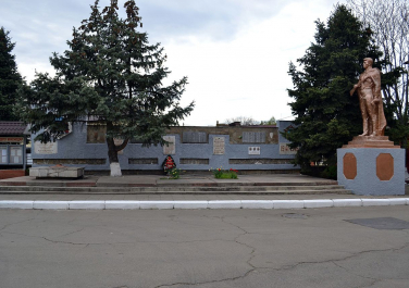 Памятник работникам депо, погибшим в годы Великой Отечественной войны