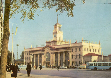 Краснодар, здание ж/д вокзала, История, Цветные, Вокзалы