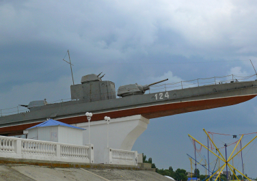 Приморско-Ахтарск, Памятник морскому десанту