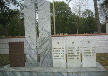 Тбилисская, Памятник погибшим в Чечне
