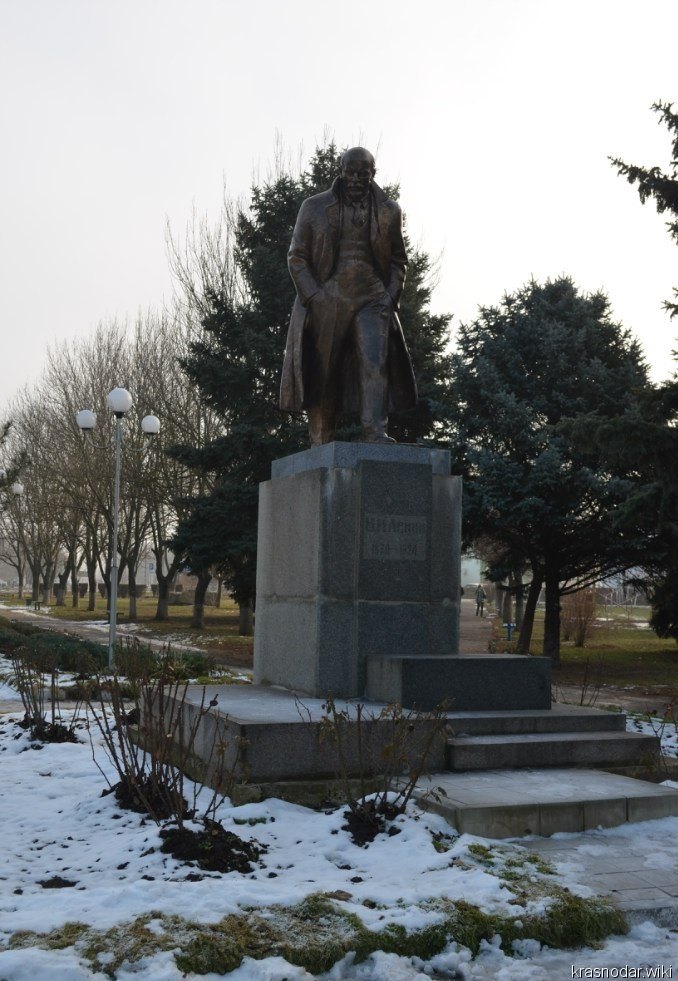 Староминская, памятник В.И.Ленину