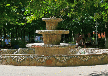 Приморско-Ахтарск, старый фонтан, Современные, Цветные