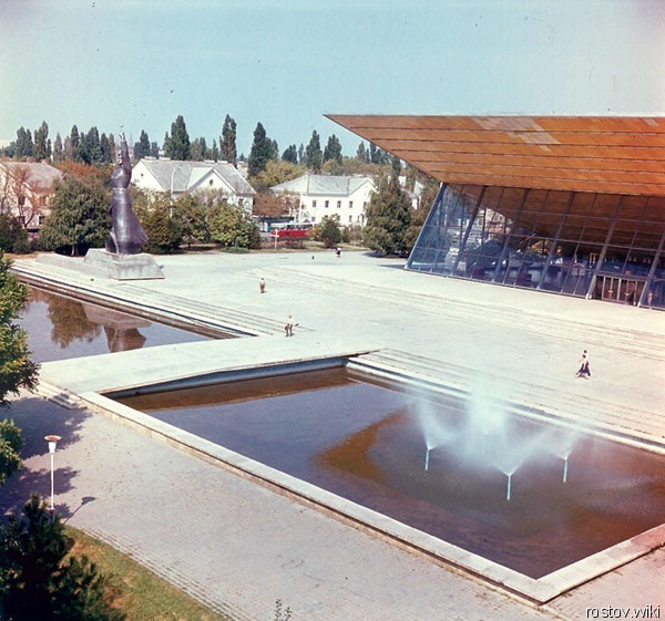 Краснодар, кинотеатр "Аврора" 1983г.